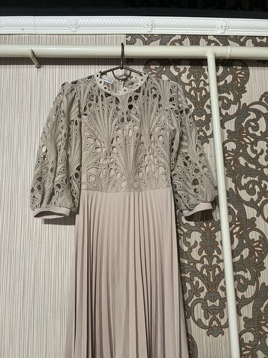 Дуже гарне нарядне плаття