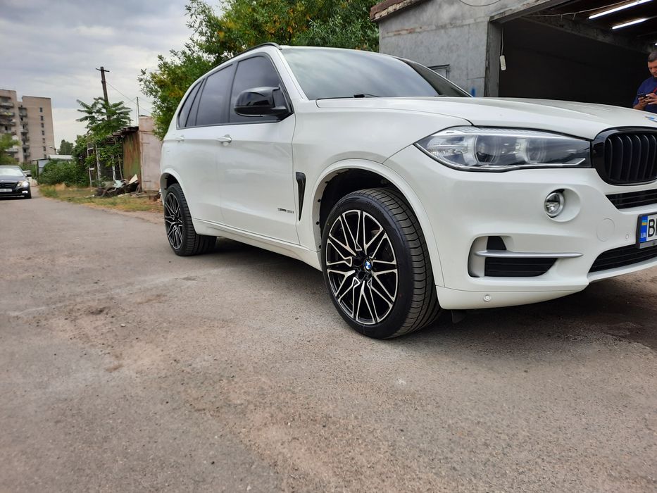 Предоставляю услуги по покраске/полировке, ремонт кузова авто, маляр