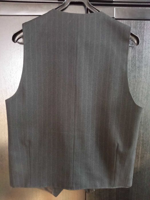 Sprzedam męski garnitur wzrost około 170cm.