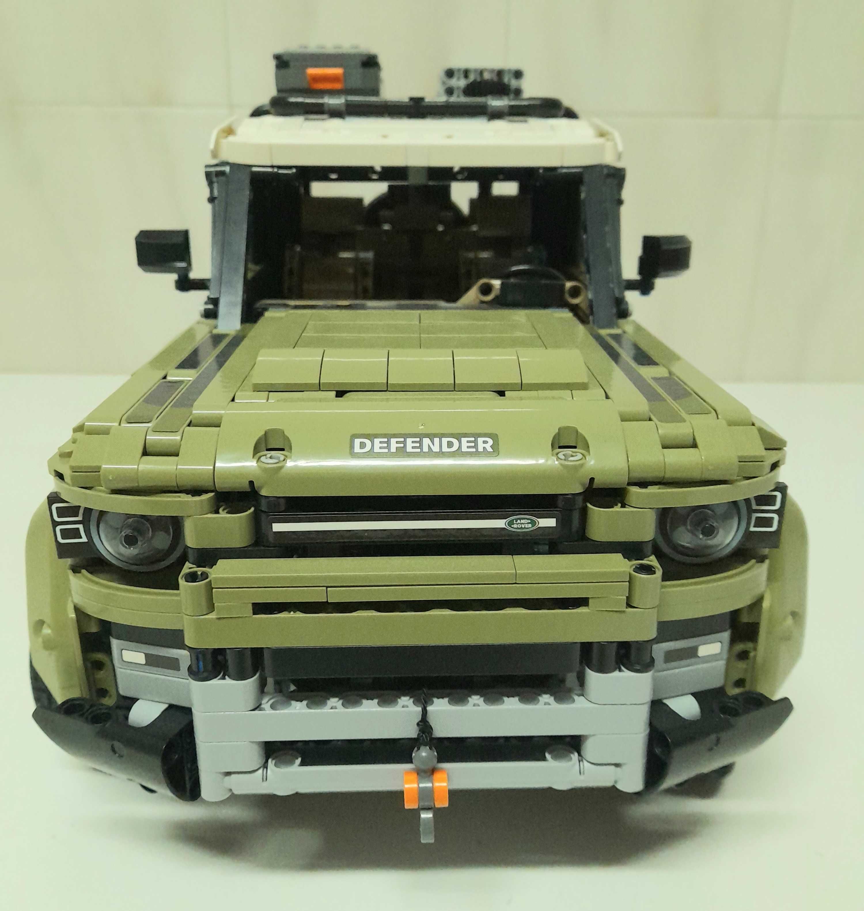 Lego Thecnic Land Rover Defender