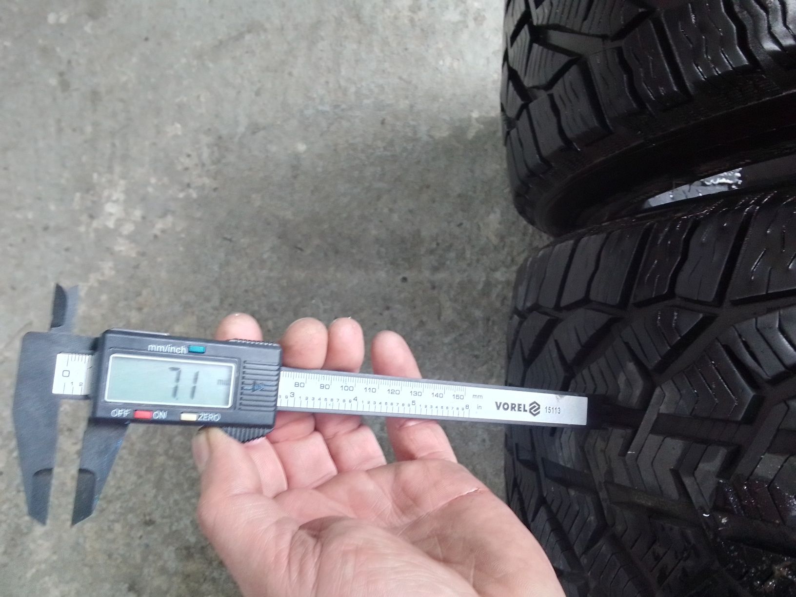 2 Opony zimowe 235/45r18 KORMORAN 2021r 7mm
