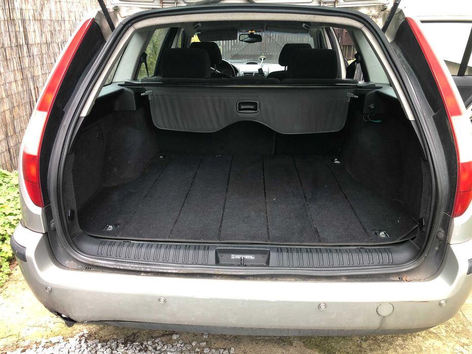 Ford mondeo MK3 ,Ghia  2.0 - gaz + 4 opony zimowe
Bridgestone.