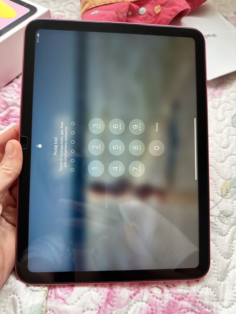 Tablet APPLE iPad 10.9" 10 genrozowy plus klawiatura magic keyboard