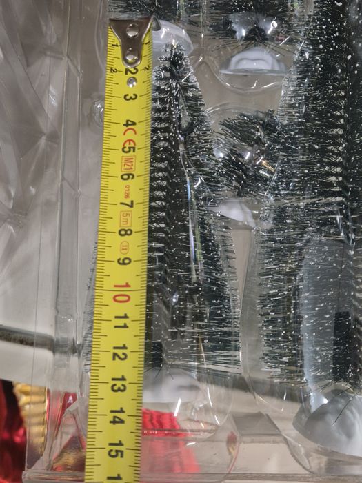 Zestaw małych choinek 9 szt. do szopek lub wioski świątecznej