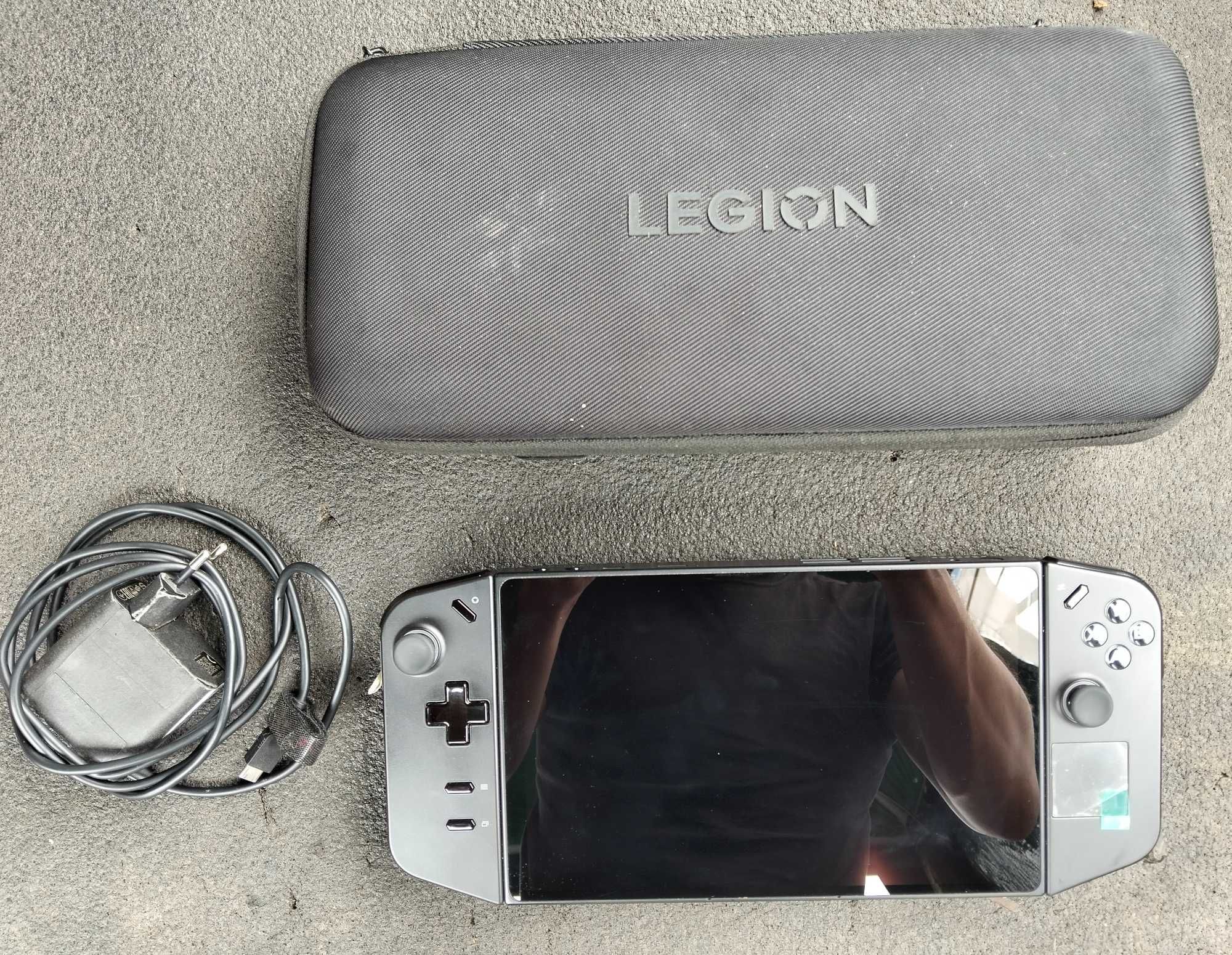 Ігрова приставка портативна Lenovo Legion Go 1Tb
