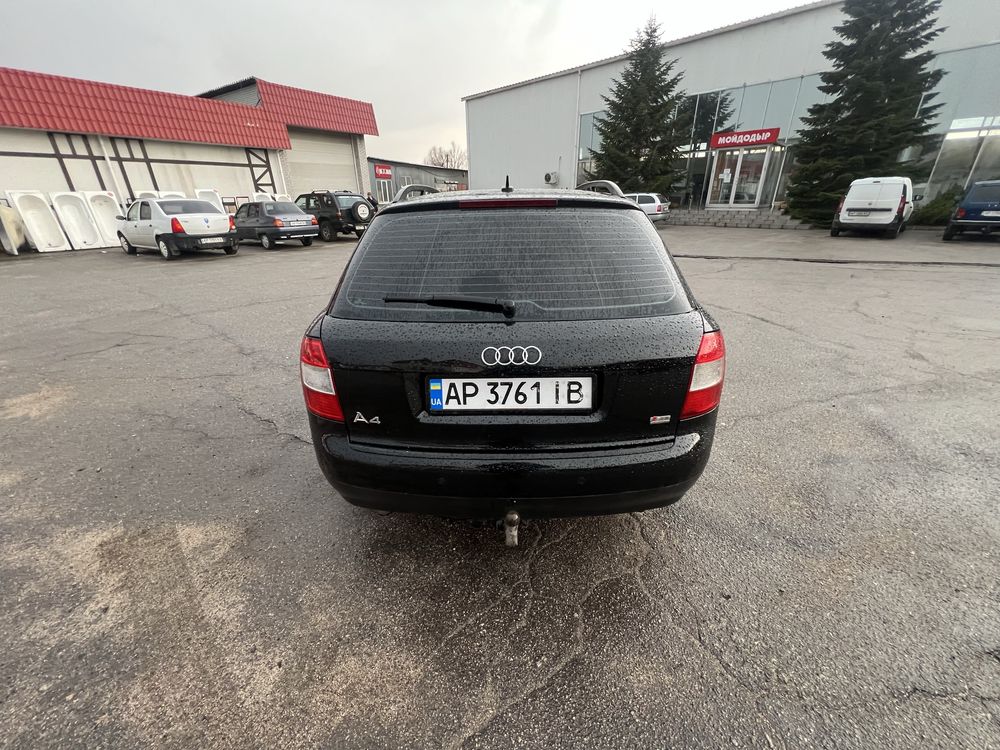 Ауди А4 quatrro s_line 2.5 TDI механика