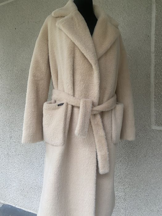 Нова тепла шуба, неймовірно приємна до тіла. Можливий торг