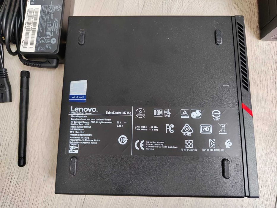 Lenovo M715q Ryzen 5 Pro 2400GE RAM 8GB SSD 256GB Windows 10 Pro