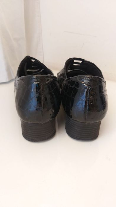 Лот обуви туфли ботинки женская взуття весна лак замша