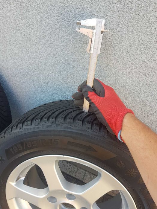 Felgi CMS KBA 47003+opony zimowe Michelin 195/65 R15
