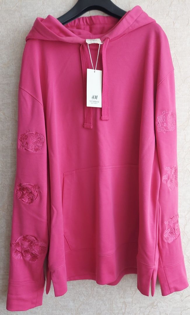 Худі H&M Studio S/S розовий з вишивкою,р  50-52- 175