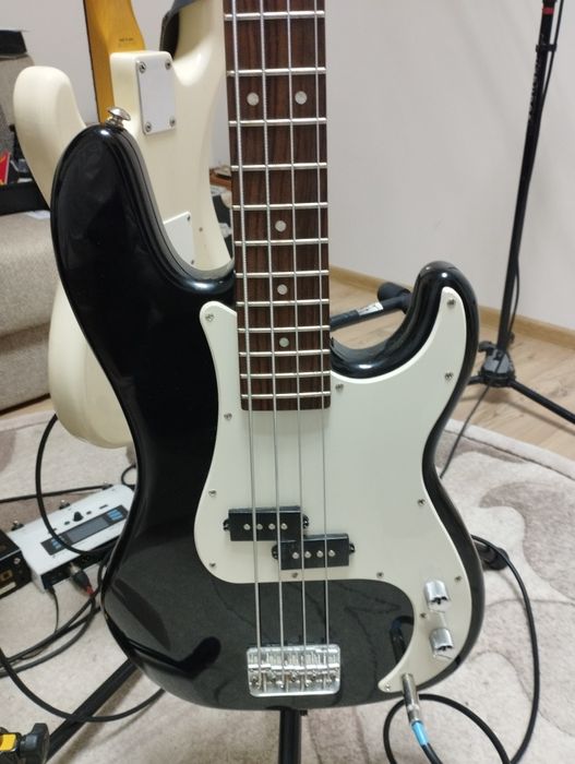 Бас гітара j&D brother