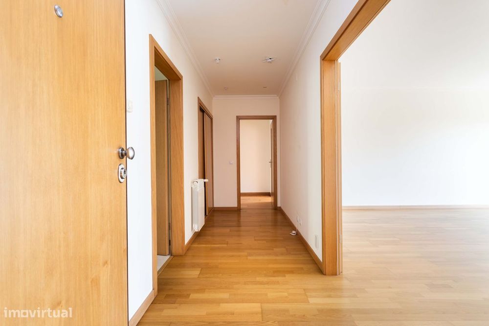 T3 com Terraço e 2 vagas de Garagem na Quinta da Borloteira – Figueira