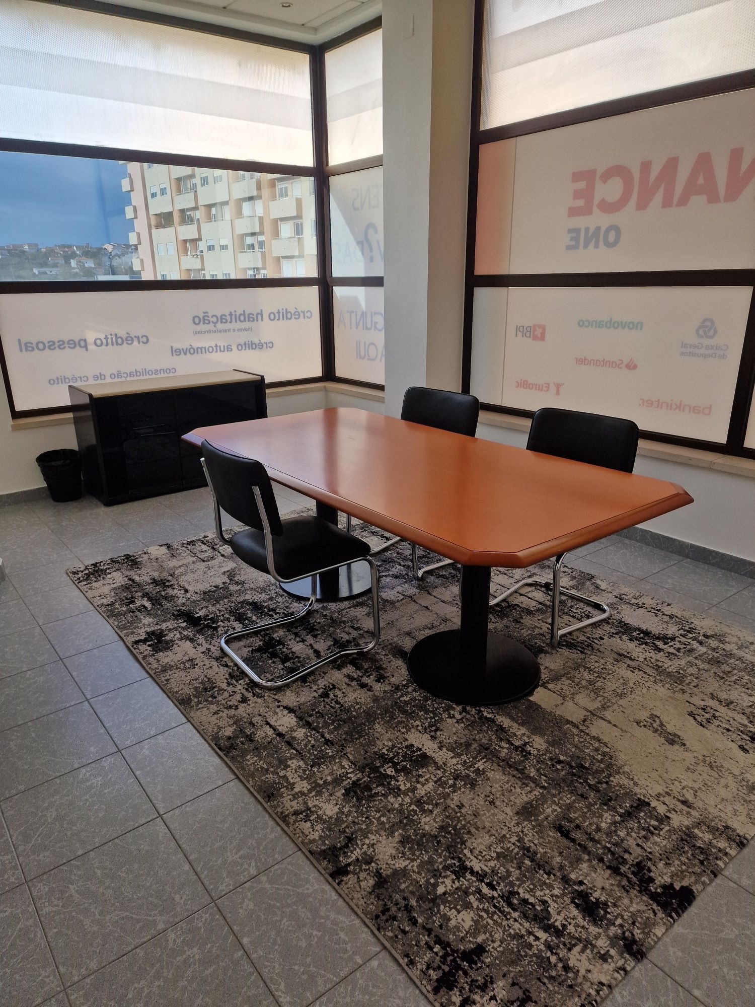 Mesa de reunioes