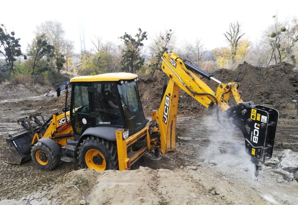 Оренда екскаваторів-навантажувачів JCB 3CX та JCB 3CX з гідромолотом.