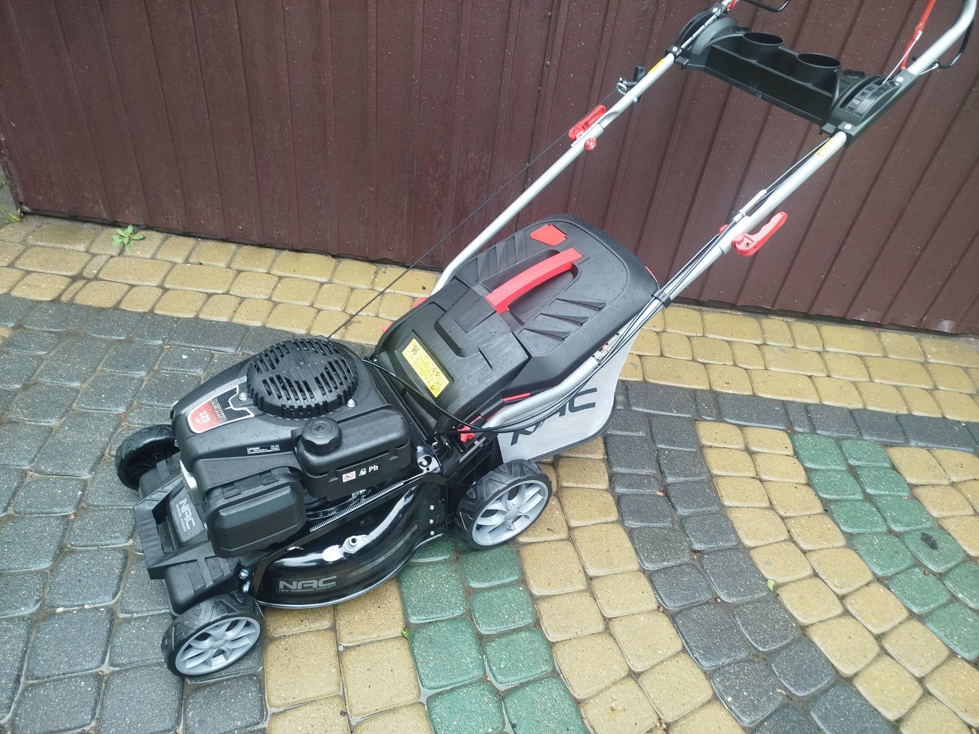 Kosiarka spalinowa NAC LS42