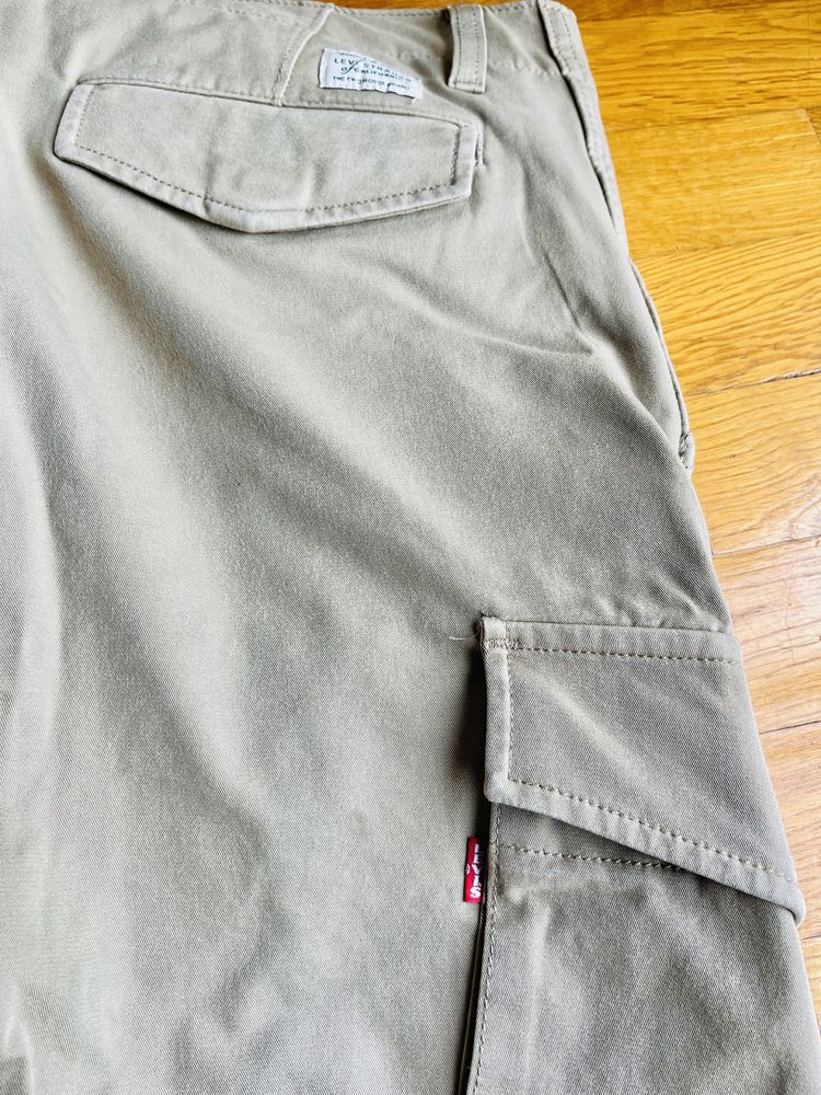 Calças Levis XX Cargo Slim  tam 32 USA / 42 EU