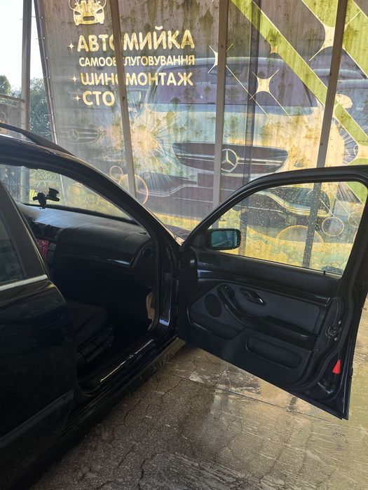 Продаю ,  машина Бмв е39