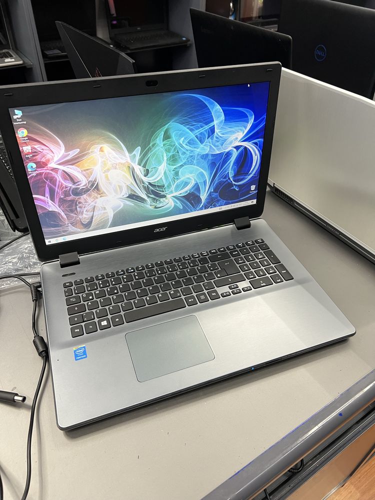 Ноутбук с огромным экраном Acer