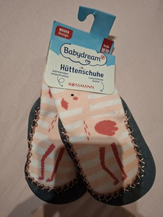 Papcie kapcie 18 19 antypoślizgowe flamingi różowe nowe