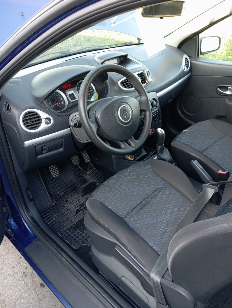 Renault Clio 3. 2008рік.
