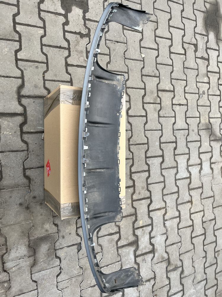 Dyfuzor tył tylni spoiler Audi S3 8V A3 sedan 8V5.807.521H