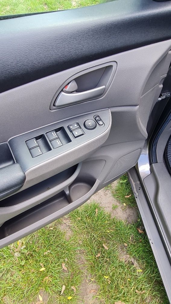 Продам Honda Odyssey 2011