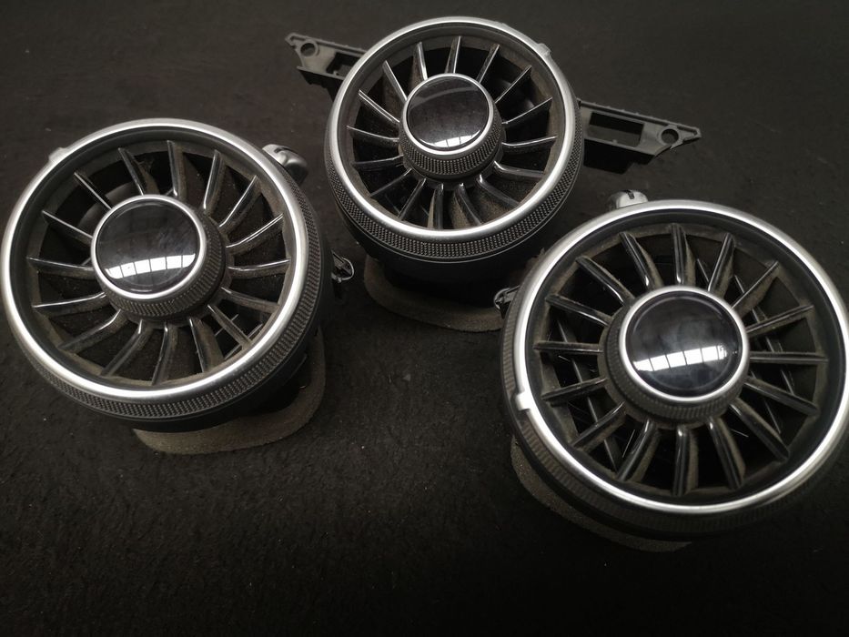 Grelha de sofagem central  Originais AUDI TT 8S 2016+