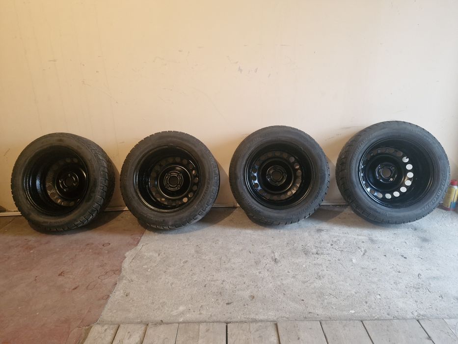 Продам комплект зимових коліс в зборі в розмірі 195/60 R15