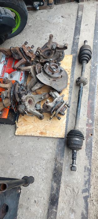 Ходовая Опель вектра б піввісь поворотний кулак цапфа ступиця