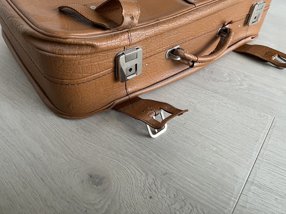 Walizka skórzana retro z 2 kluczykami