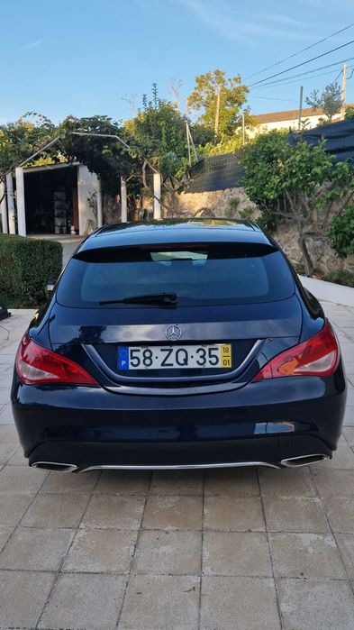 Vendo CLA carro de garagem tudo em ordem.