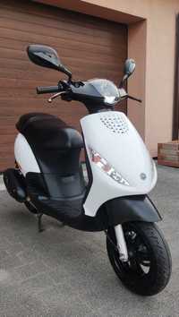 Skuter Piaggio Zip 50 4T