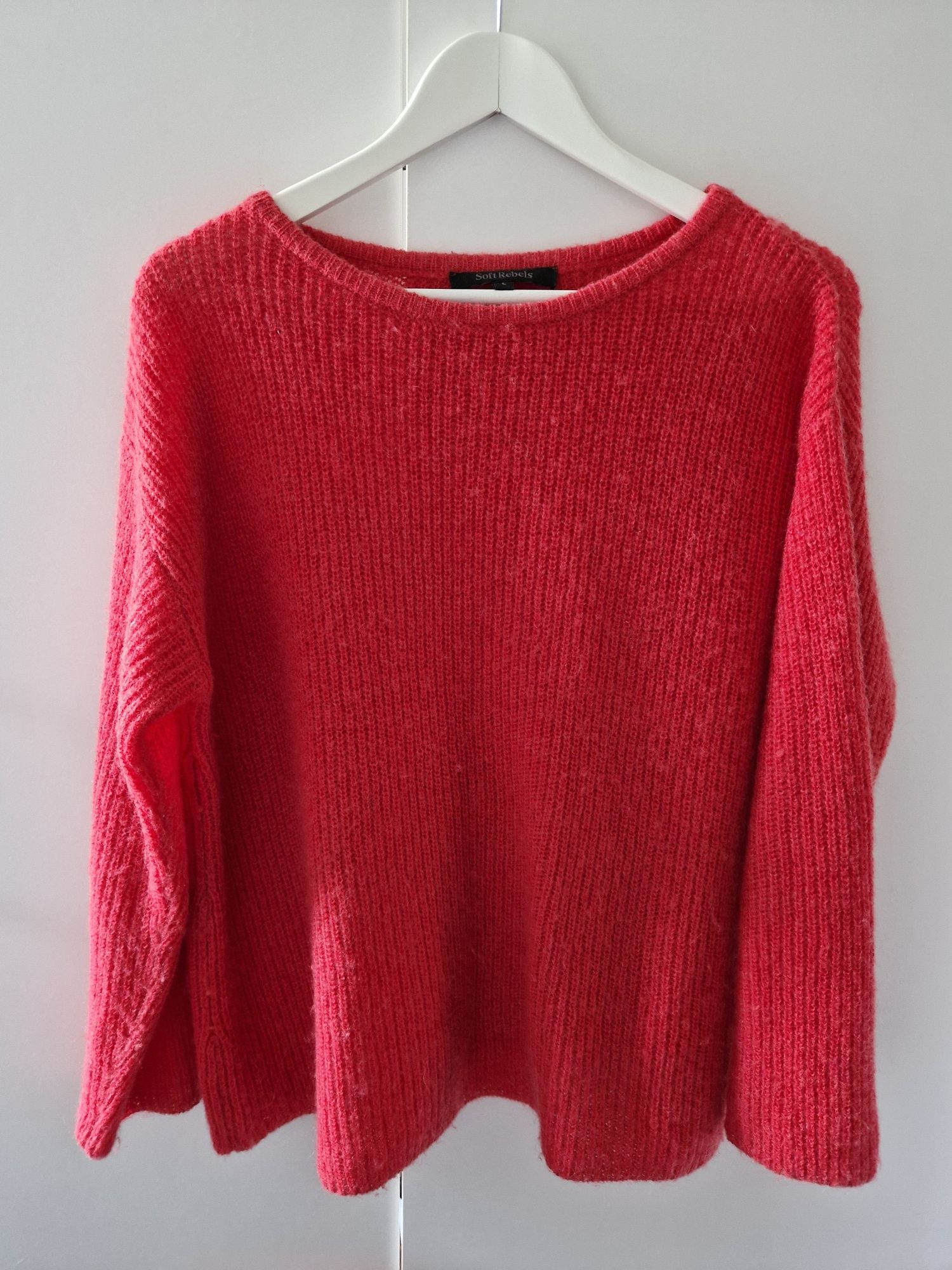 Czerwony sweter Soft Rebels z wełną merino i wełną jagnięca, oversize,