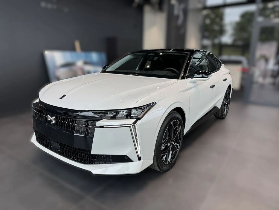 DS Automobiles DS 4 N°4 ETOILE Alcantara z napędem Mild Hybrid Leasing 104%