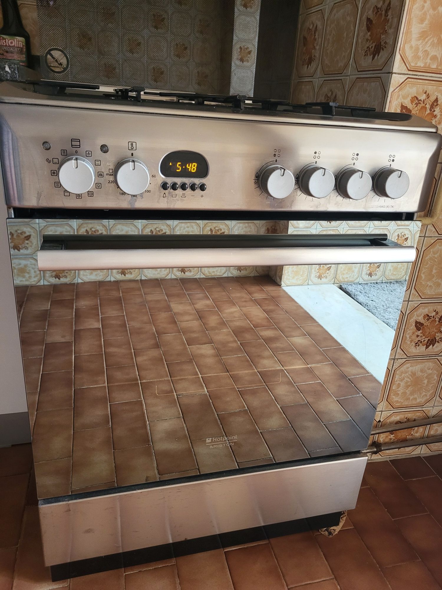 Vendo fogão Ariston Hotpoint em muito bom estado