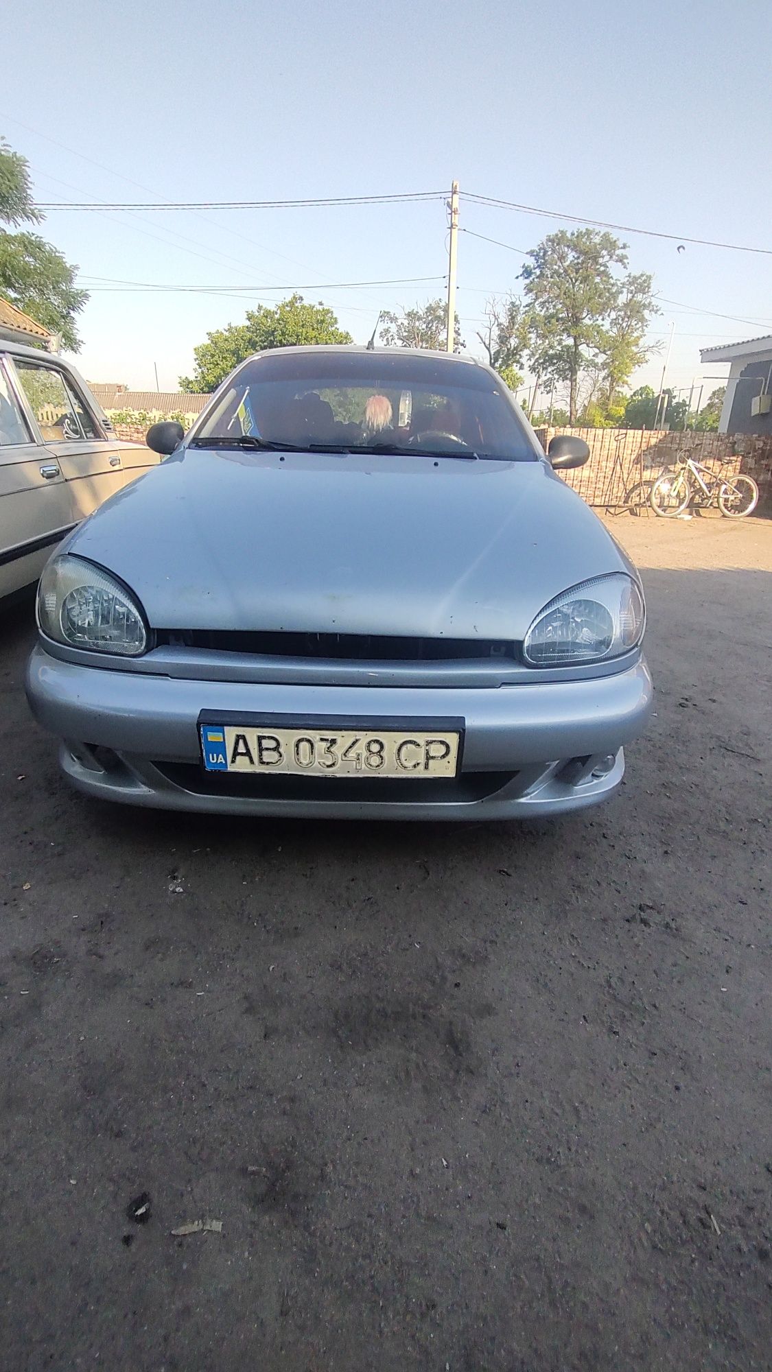 Продам, автомобіль в гарному стані все зроблено)їздила жінка..