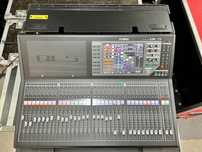 Yamaha QL5 konsoleta cyfrowa mikser w Zcase, świetny stan