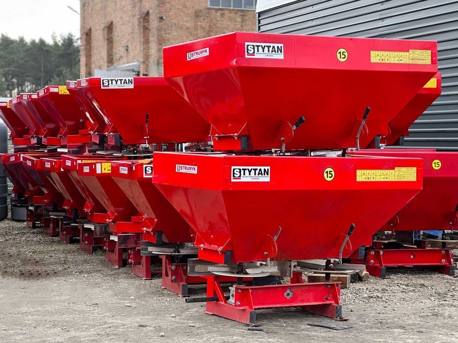 Rozsiewacz nawozu STRUMYK TYTAN | Transport Cały Kraj