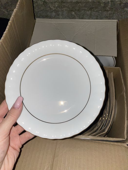 Serwis Kawowy CHODZIEŻ Porcelana IWONA zlota linia 27 elementów 12os