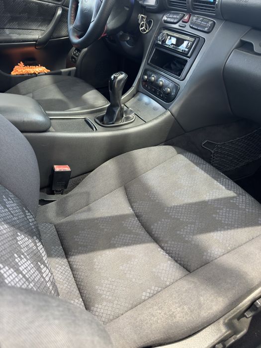 Mercedes C220 Avantgarde 143cv