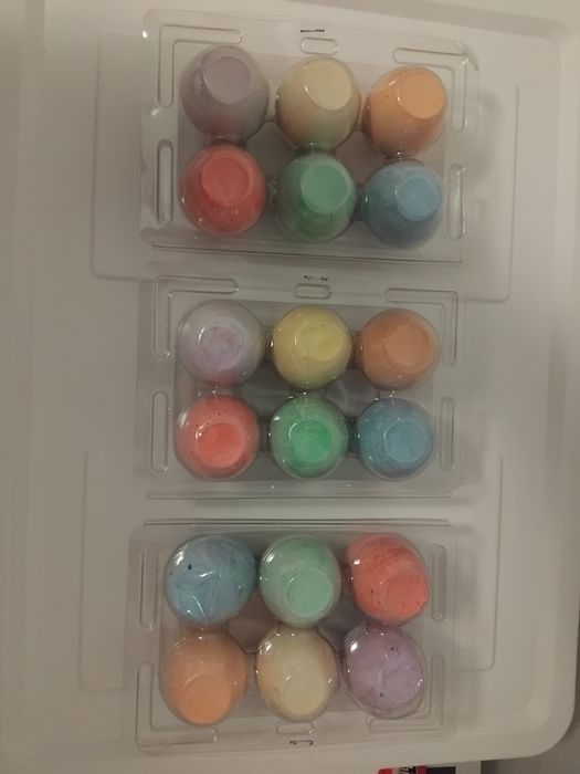 nowy zestaw jajka kredowe kreda mix kolorów i biała