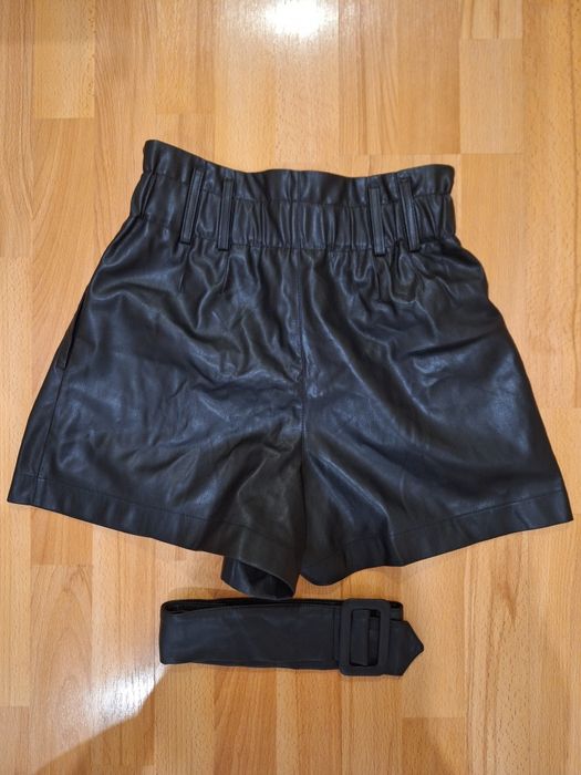 Шорти з еко-шкіри