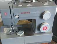Швейная машина SINGER Heavy Duty 4432