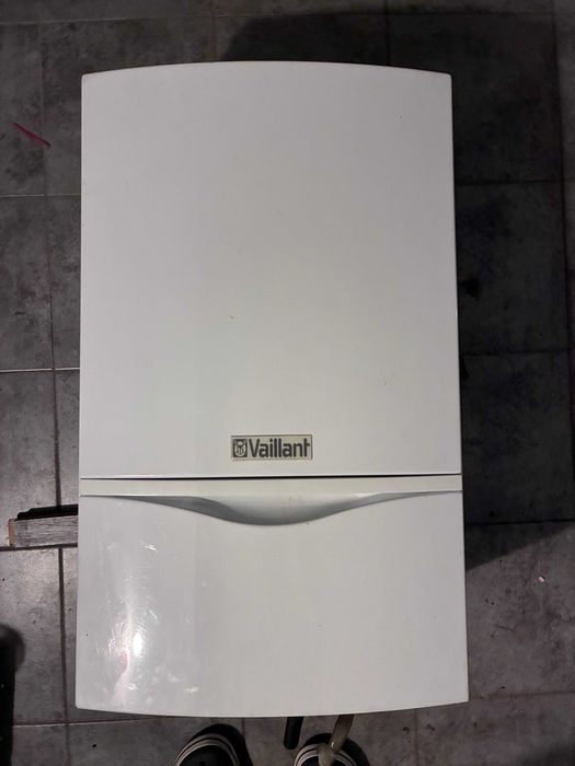 Kocioł gazowy kondensacyjny Vaillant EcoTec Plus 186/3-5 R3