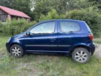 Toyota Yaris po lifcie 2003 rocznik (do negocjacji)