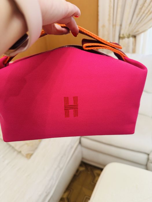 Продаю абсолютно новую сумочку- косметичку от Hermès
