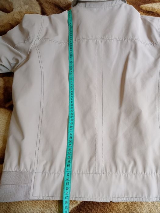 Вітровка чоловіча