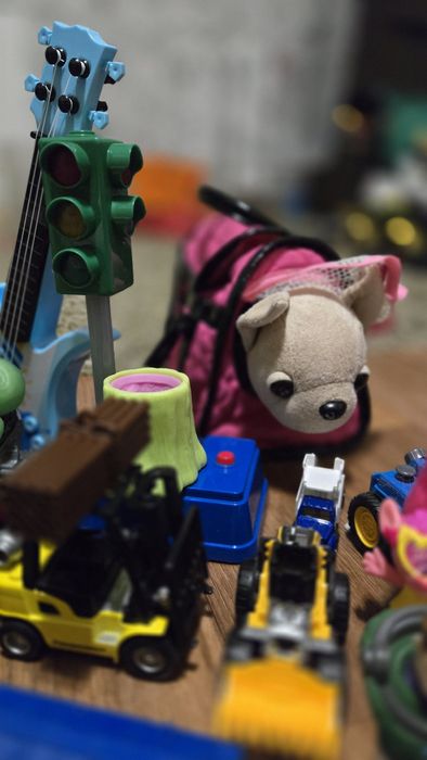 Іграшки комплектом, одним набором