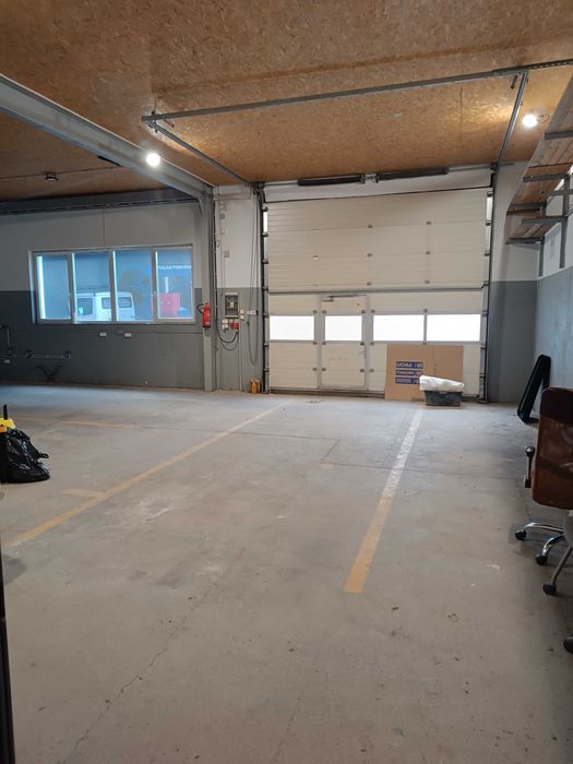 Magazyn warsztat stolarnia hala